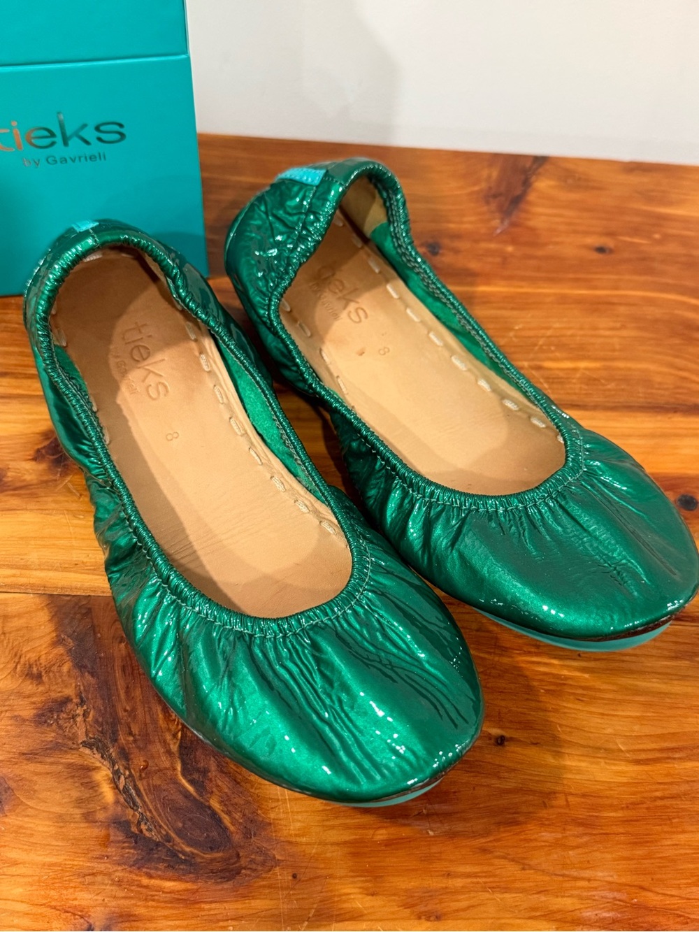 Tieks Emerald Green Patent Leather Ballet Flats - Picture 2 of 8